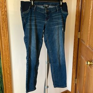Maternity jeans, like new, size large